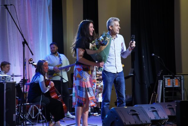 YOUTH RALLY – ROSE