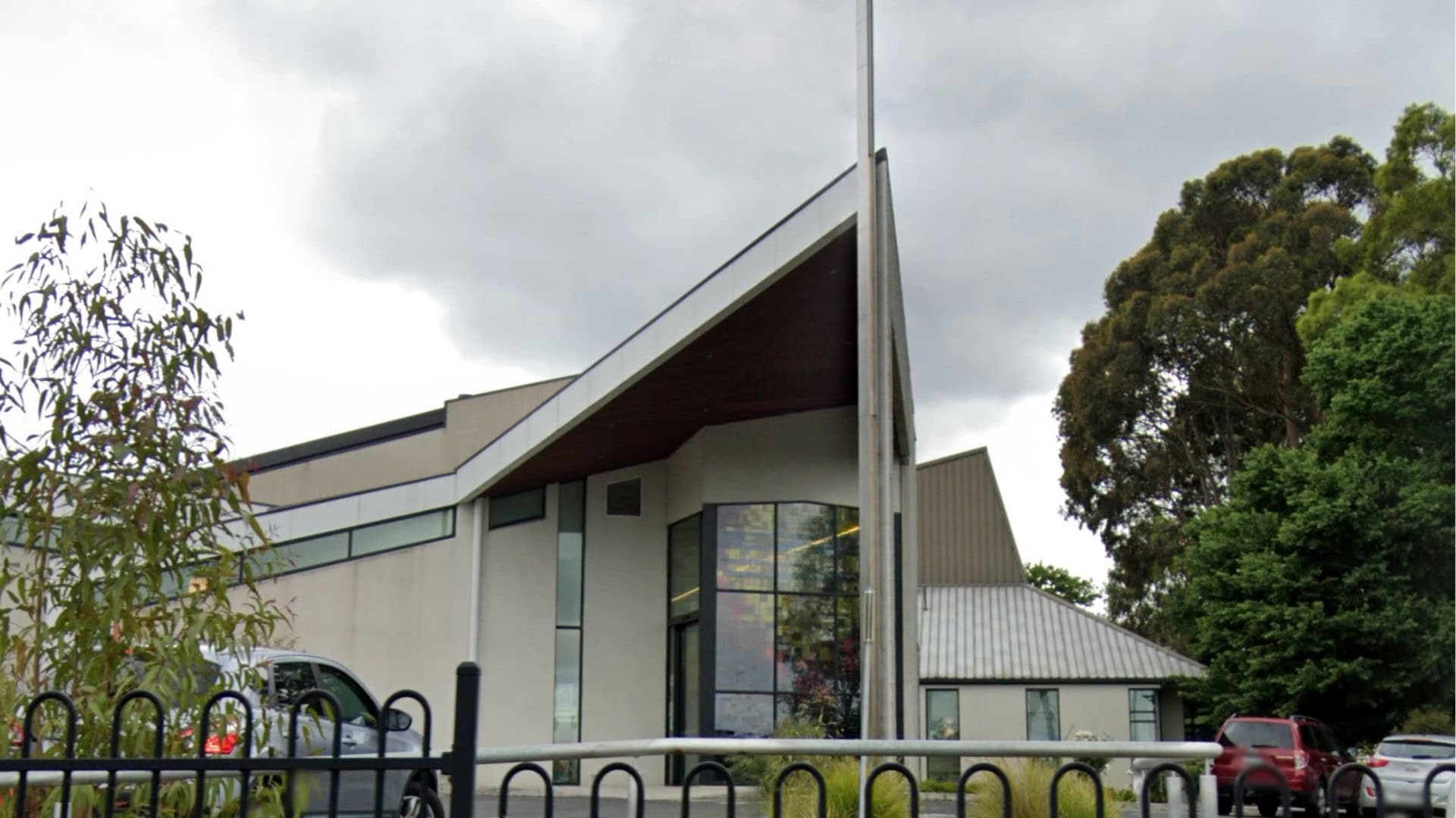 The Oasis Church Cover Image